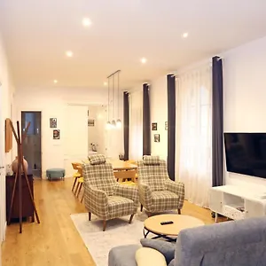 https://piso-exclusivo-frente-al-casco-viejo.basquecountryhotels.org